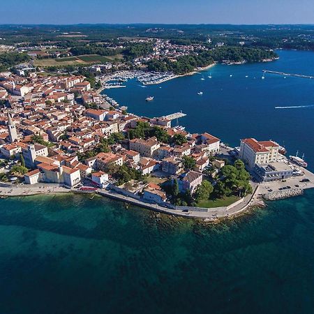 Gorgeous Apartment In Porec With Kitchen Extérieur photo