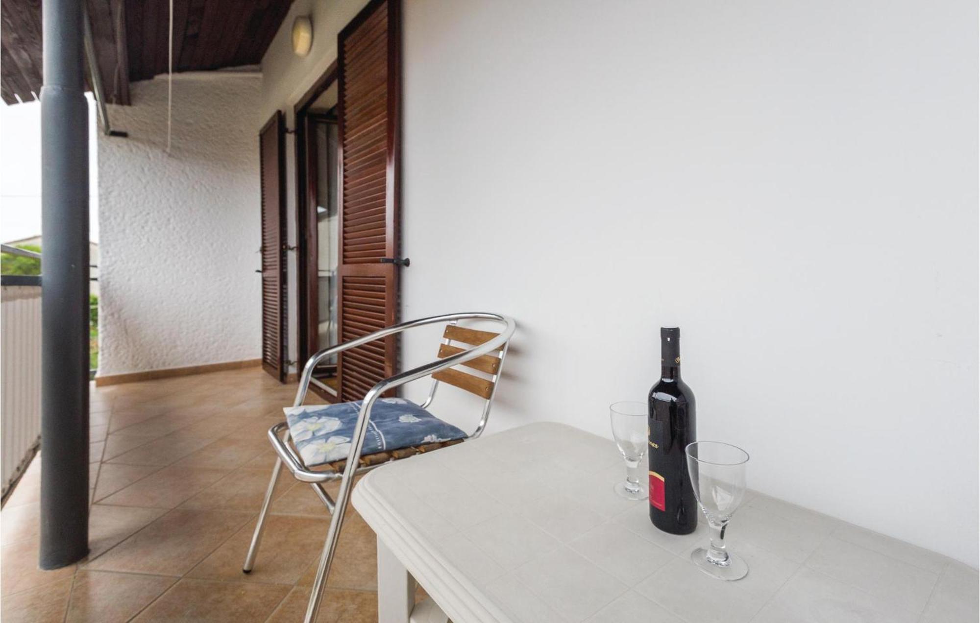 Gorgeous Apartment In Porec With Kitchen Extérieur photo